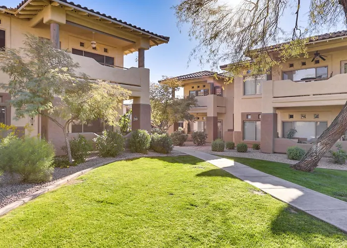 Dom wakacyjny Snowbird Escape W/ Pool! 4 Mi To Kierland Commons Scottsdale
