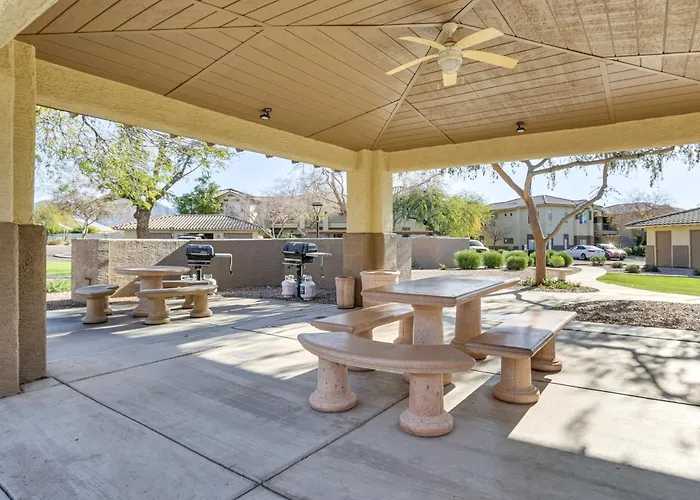 Snowbird Escape W/ Pool! 4 Mi To Kierland Commons Dom wakacyjny Scottsdale